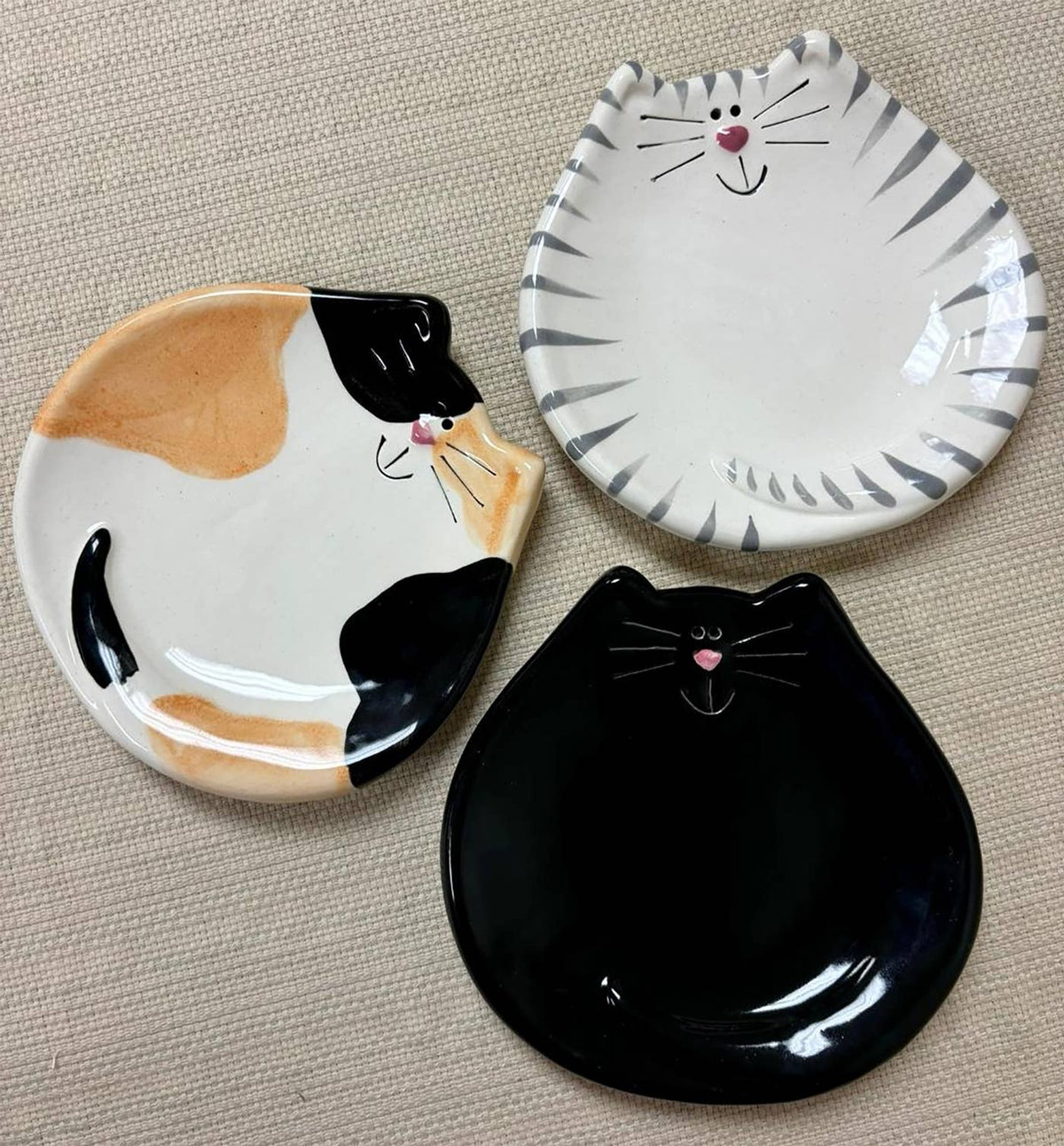 August Ceramics - 5" Ceramic Cat Dishes