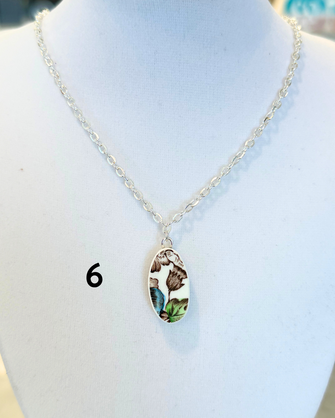 Broken Plate Mini Oval Necklace