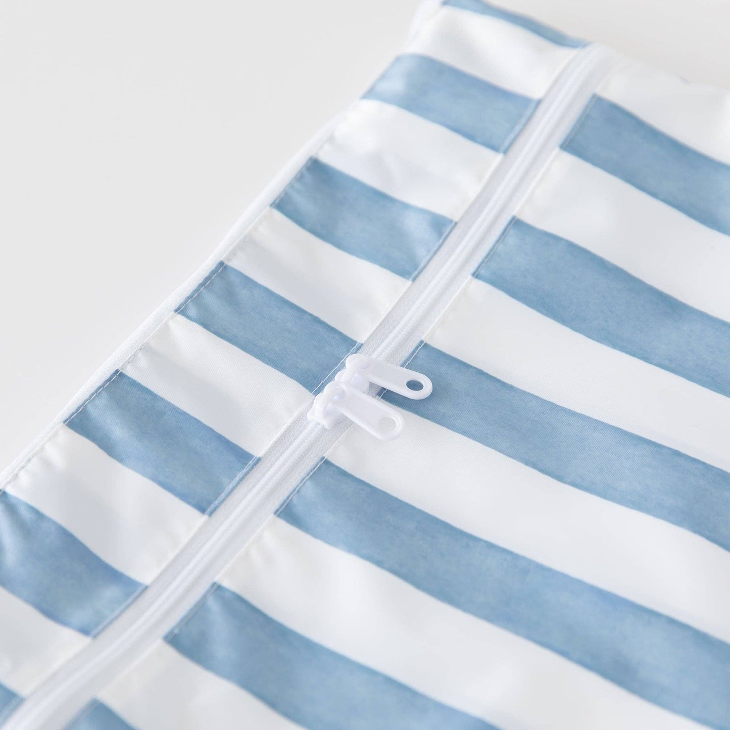 Wet/Dry Clutch: Nautical Stripe