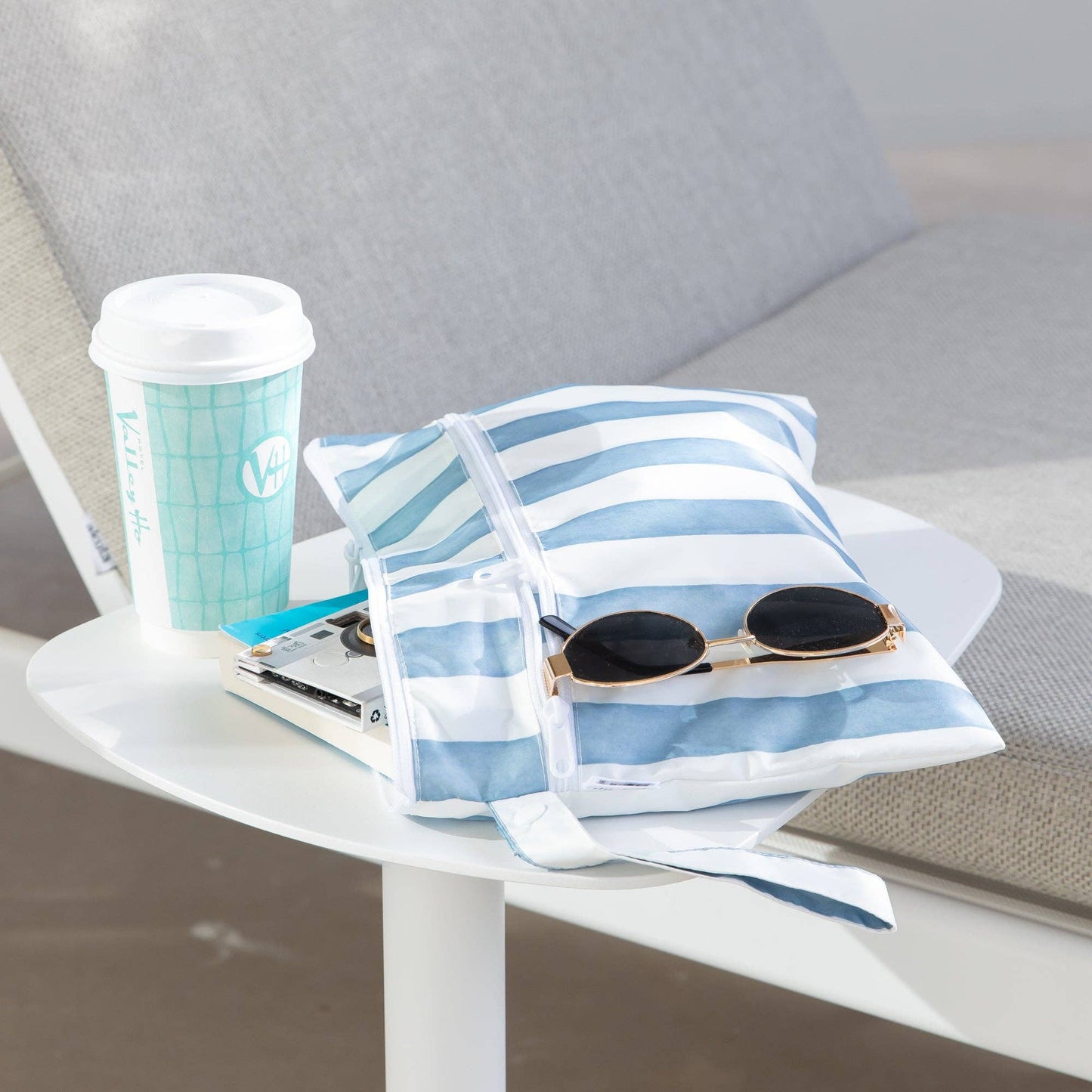Wet/Dry Clutch: Nautical Stripe