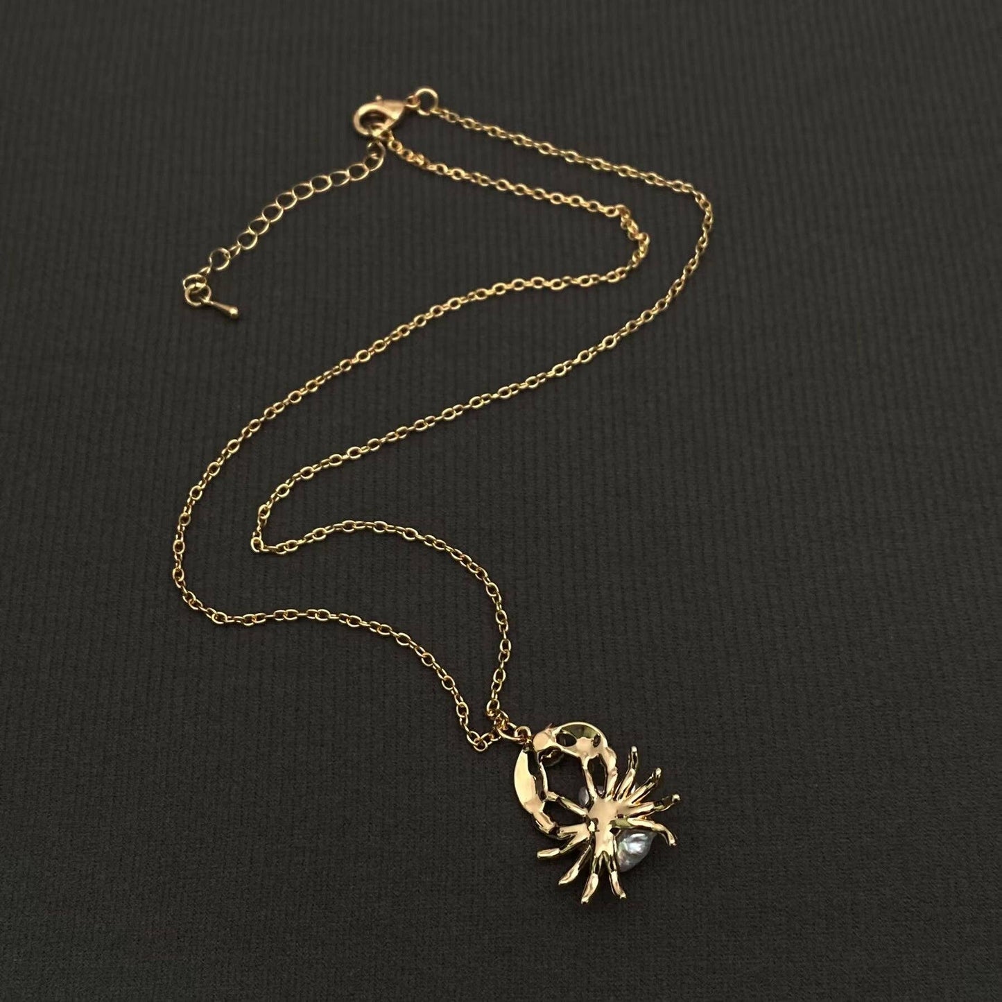 Mio Queena - Pearl Crab Charm 14K Gold Plated Necklace