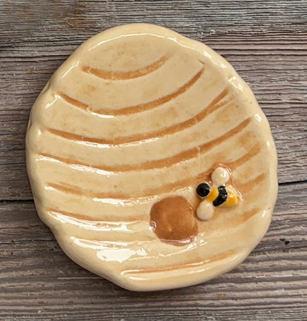 August Ceramics - Ceramic Beehive Dish
