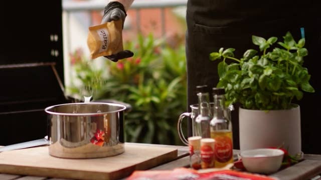 Craftly - DO YOUR HOT SAUCE l World's Hottest Chilli Set l Gift