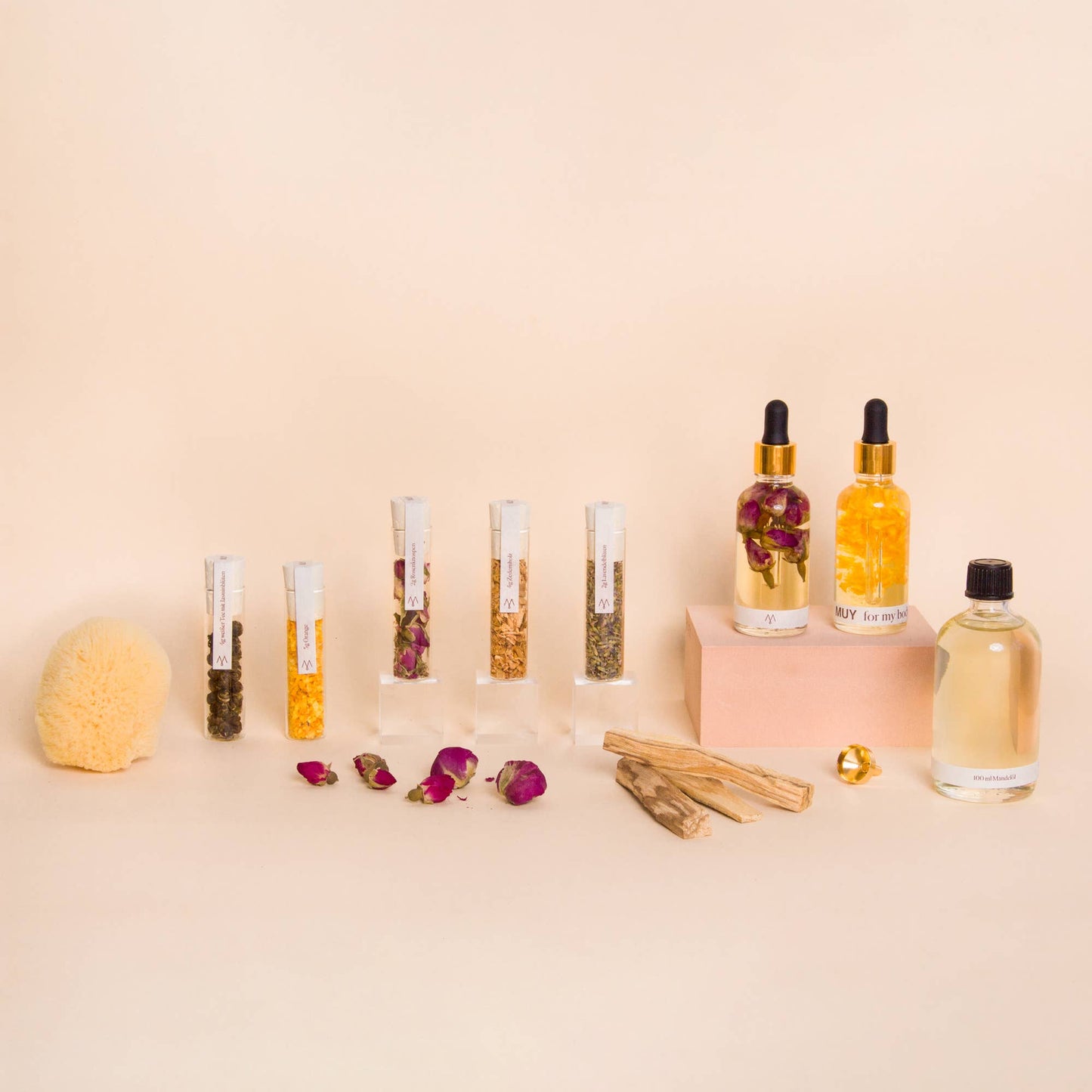 Craftly - MAKE YOUR OWN BODY OIL KIT