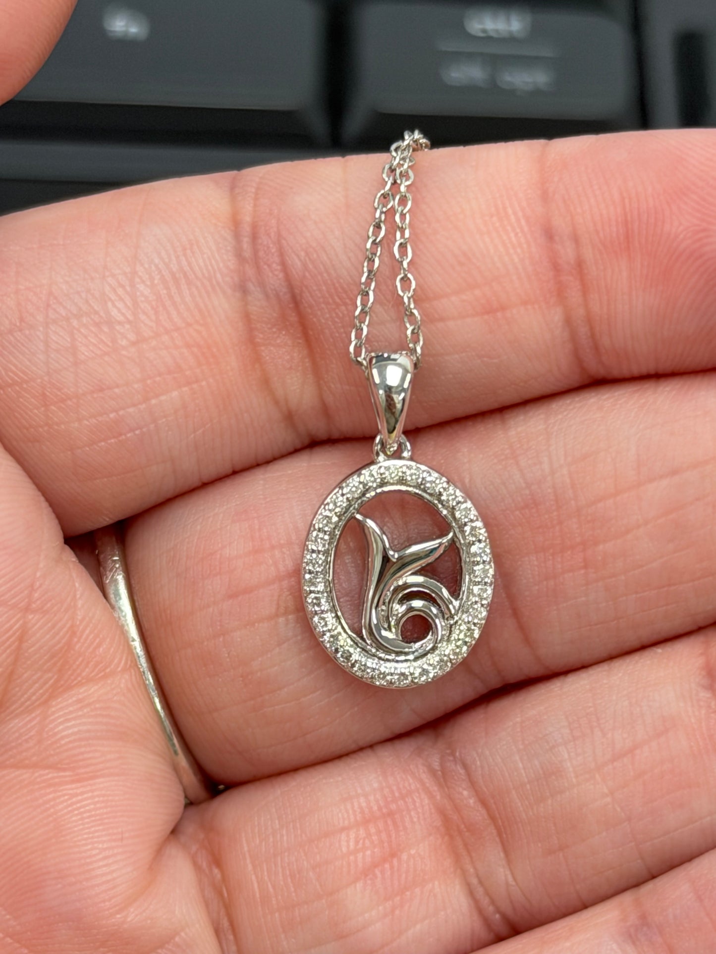 Sample Sale Necklace - Diamond Tail