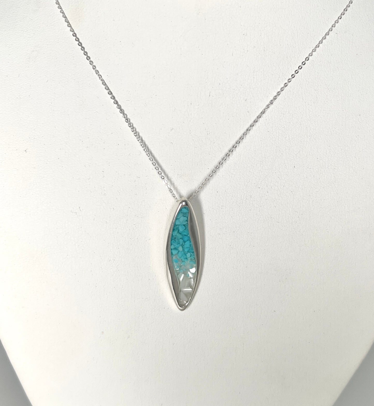 Ocean Current Necklace Turquoise Gradient w/ MOP