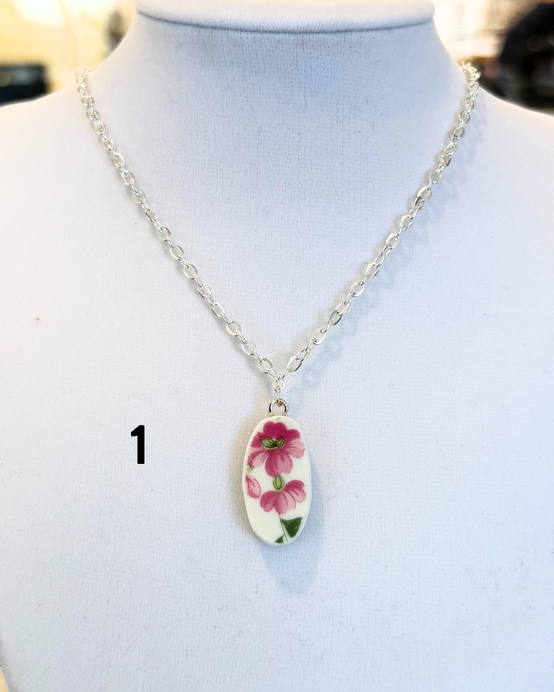 Broken Plate Mini Oval Necklace