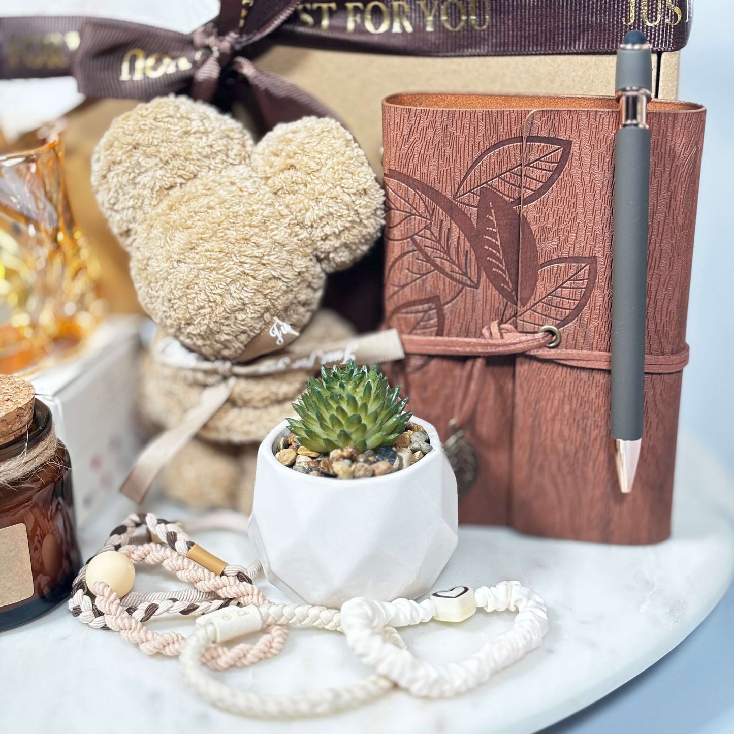 OH MY BOX - Elegant Gift Box | 9 Pcs Luxury Self Care Set for Women