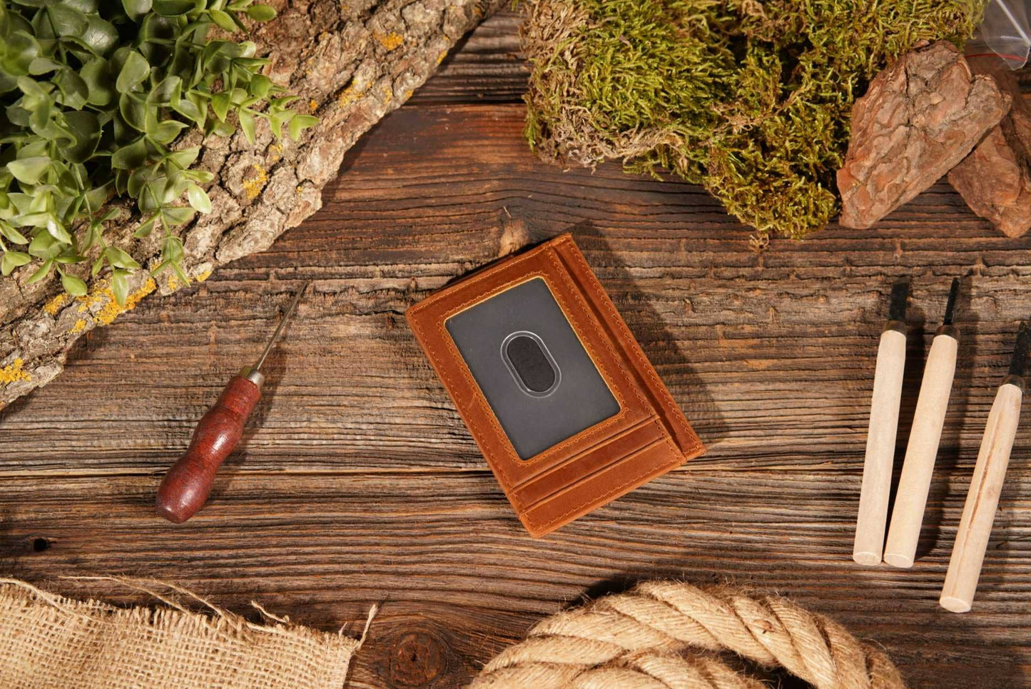 American Leather Goods - Leather Wallet with Magnet Clip: Brown