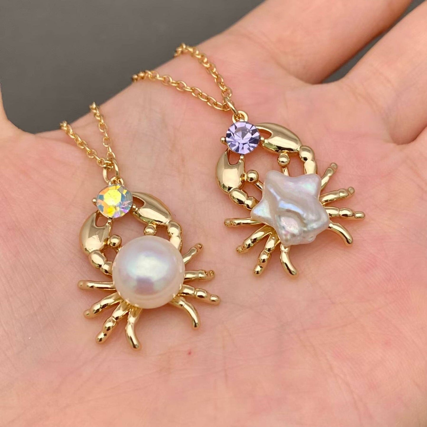 Mio Queena - Pearl Crab Charm 14K Gold Plated Necklace