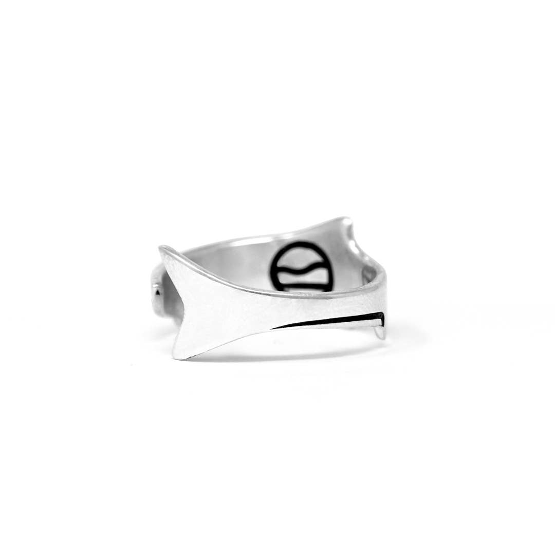 Cape Clasp - Great White Shark Ring